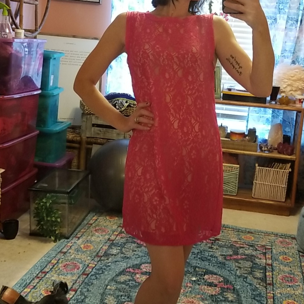 EUC isette lace dress